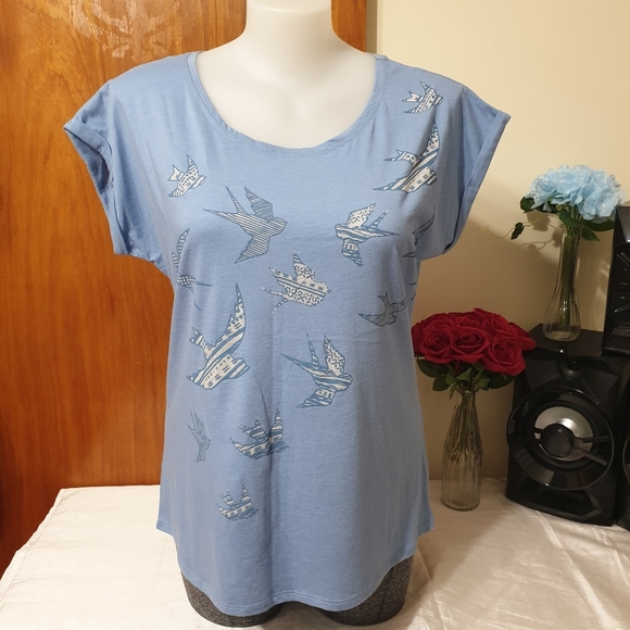 Avella AU-16 Blue ShortSleeve Tee Shirt Top NWOT